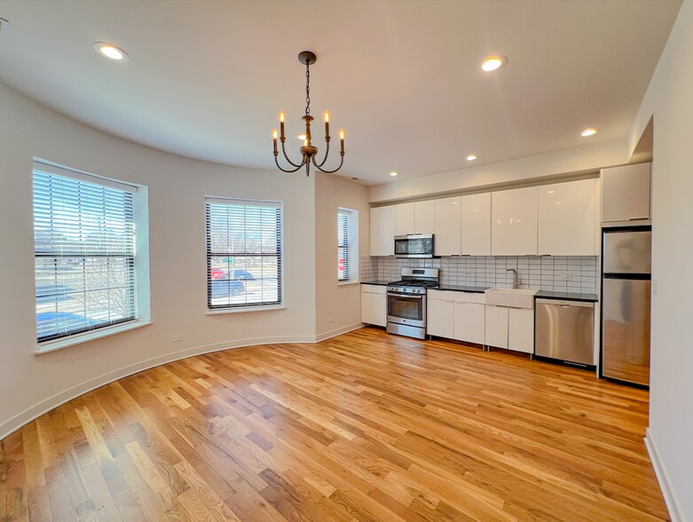 4501 S Calumet Ave, Chicago, IL à vendre - Photo intérieure – Image 3 sur 7