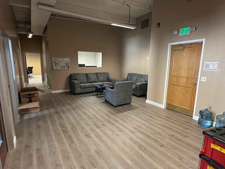 501 W 1st St, Reno, NV à louer - Photo de l’immeuble – Image 3 sur 8