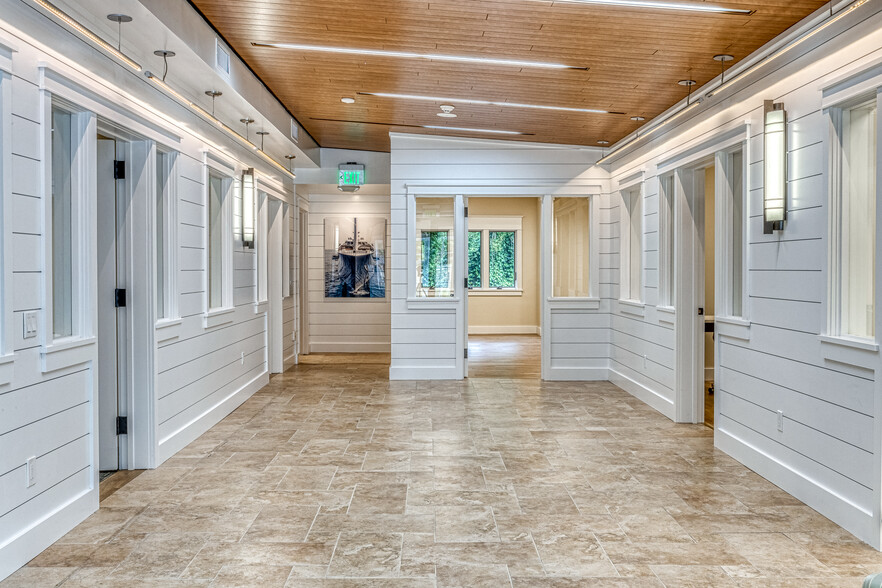 126-130 N Main St, East Hampton, NY à louer - Photo intérieure – Image 3 sur 43