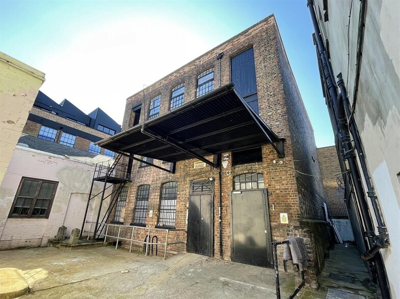 1C Darnley Road, Londres à louer - Photo de l’immeuble – Image 1 sur 3