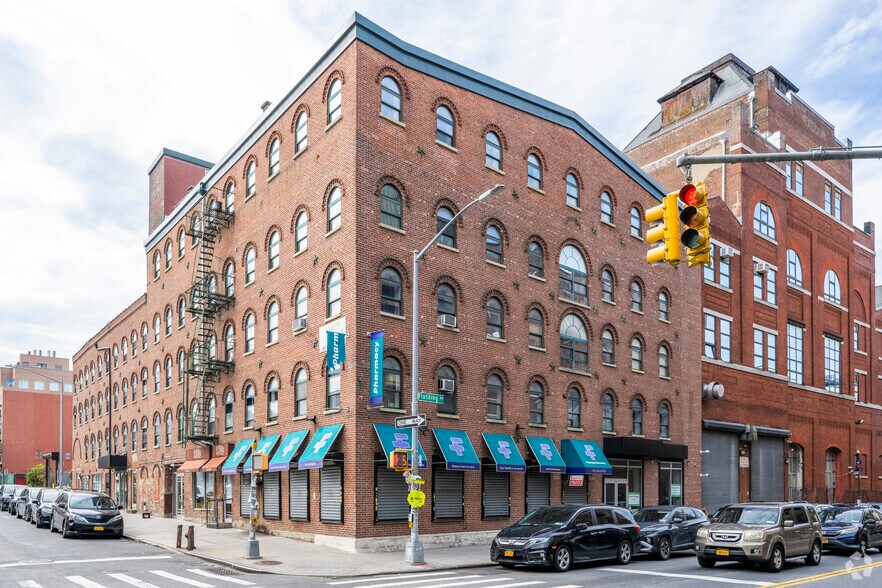 2 Skillman St, Brooklyn, NY à louer - Photo principale – Image 1 sur 6