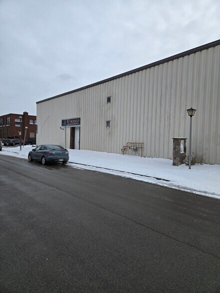 45 Halstead St, Rochester, NY à vendre - Photo de l’immeuble – Image 1 sur 4