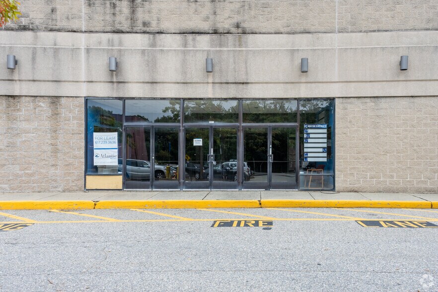 1003 Poquonnock Rd, Groton, CT à louer - Photo de l’immeuble – Image 3 sur 4