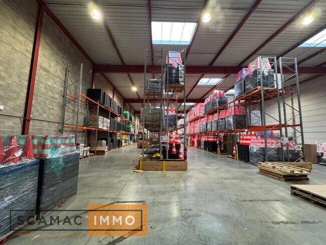 Plus de détails pour Industriel/Logistique à louer