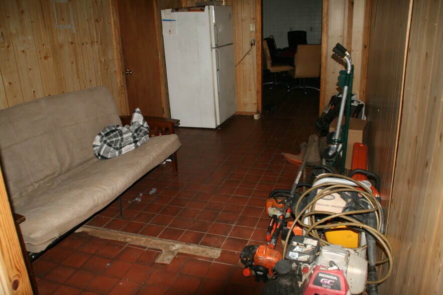 1308 W Bluff St, Woodville, TX à vendre - Photo intérieure – Image 3 sur 29