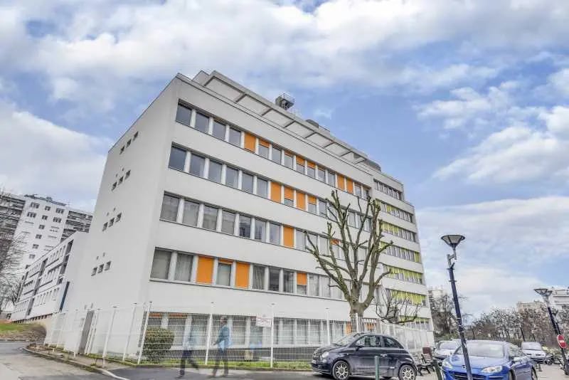 Bureau dans Bagneux à louer - Photo de l’immeuble – Image 2 sur 21