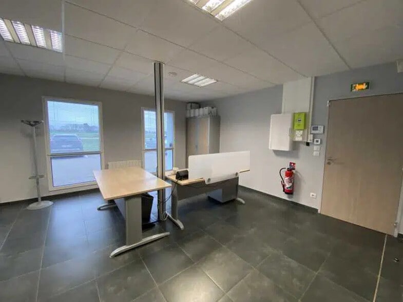 35 Allée Charles Lindbergh, Boos à louer - Photo de l’immeuble – Image 2 sur 4
