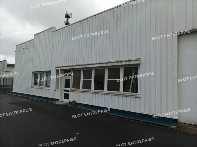 Plus de détails pour Bureau, Industriel/Logistique à louer