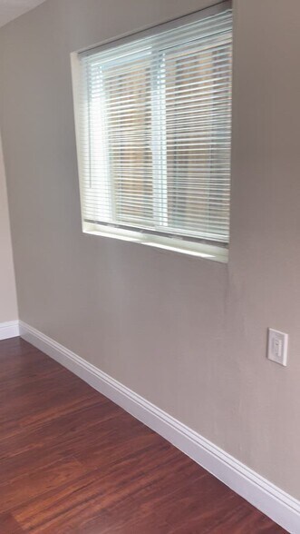 116 Pine St, Redwood City, CA à vendre - Vidéo sur l’annonce professionnelle – Image 2 sur 15