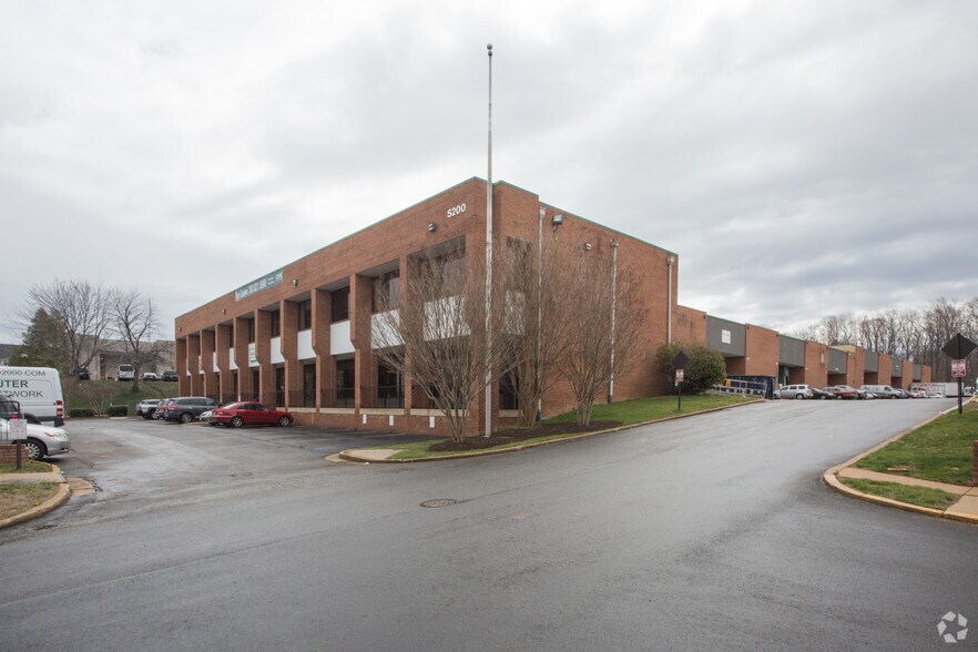5200-5228 Eisenhower Ave, Alexandria, VA à louer - Photo de l’immeuble – Image 1 sur 7