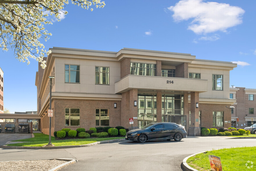 214 Alexander St, Rochester, NY à louer - Photo de l’immeuble – Image 3 sur 6