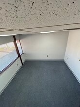 411 W Lake Lansing Rd, East Lansing, MI à louer Photo intérieure– Image 2 sur 12