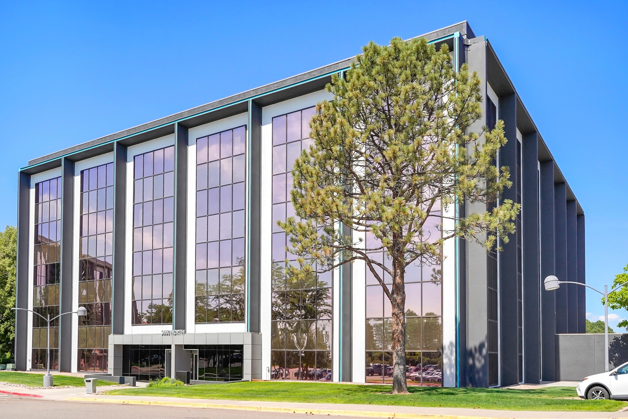 5660 Greenwood Plaza Blvd, Greenwood Village, CO à louer Photo de l’immeuble– Image 1 sur 14