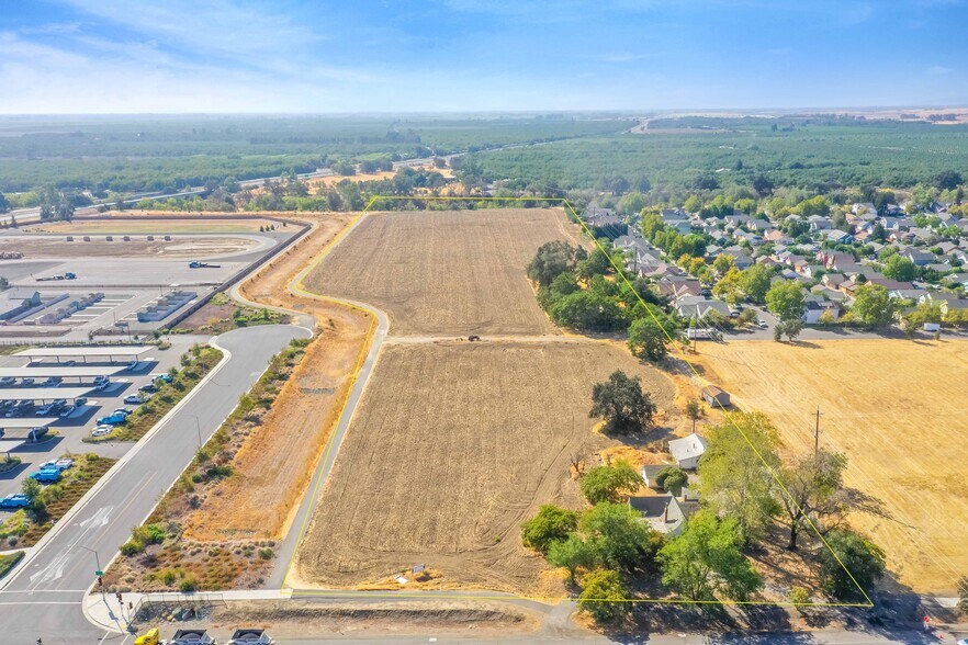 800 East Grant Ave & Hwy 128, Winters, CA à vendre - Aérien – Image 1 sur 38
