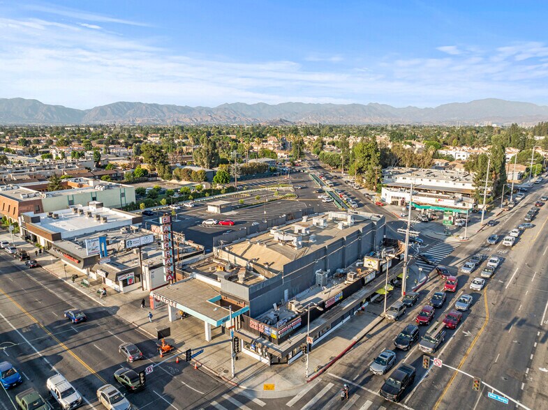 9110 Van Nuys Blvd, Panorama City, CA à louer - Photo de l’immeuble – Image 3 sur 10