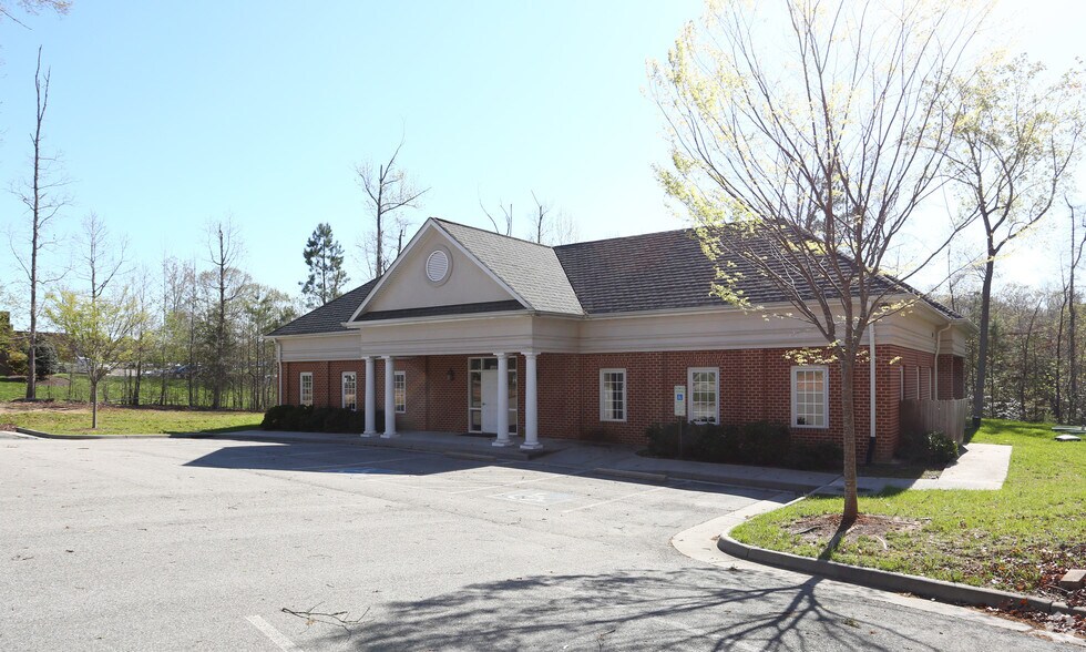 1480 Oakbridge Ct, Powhatan, VA à louer - Photo de l’immeuble – Image 2 sur 10