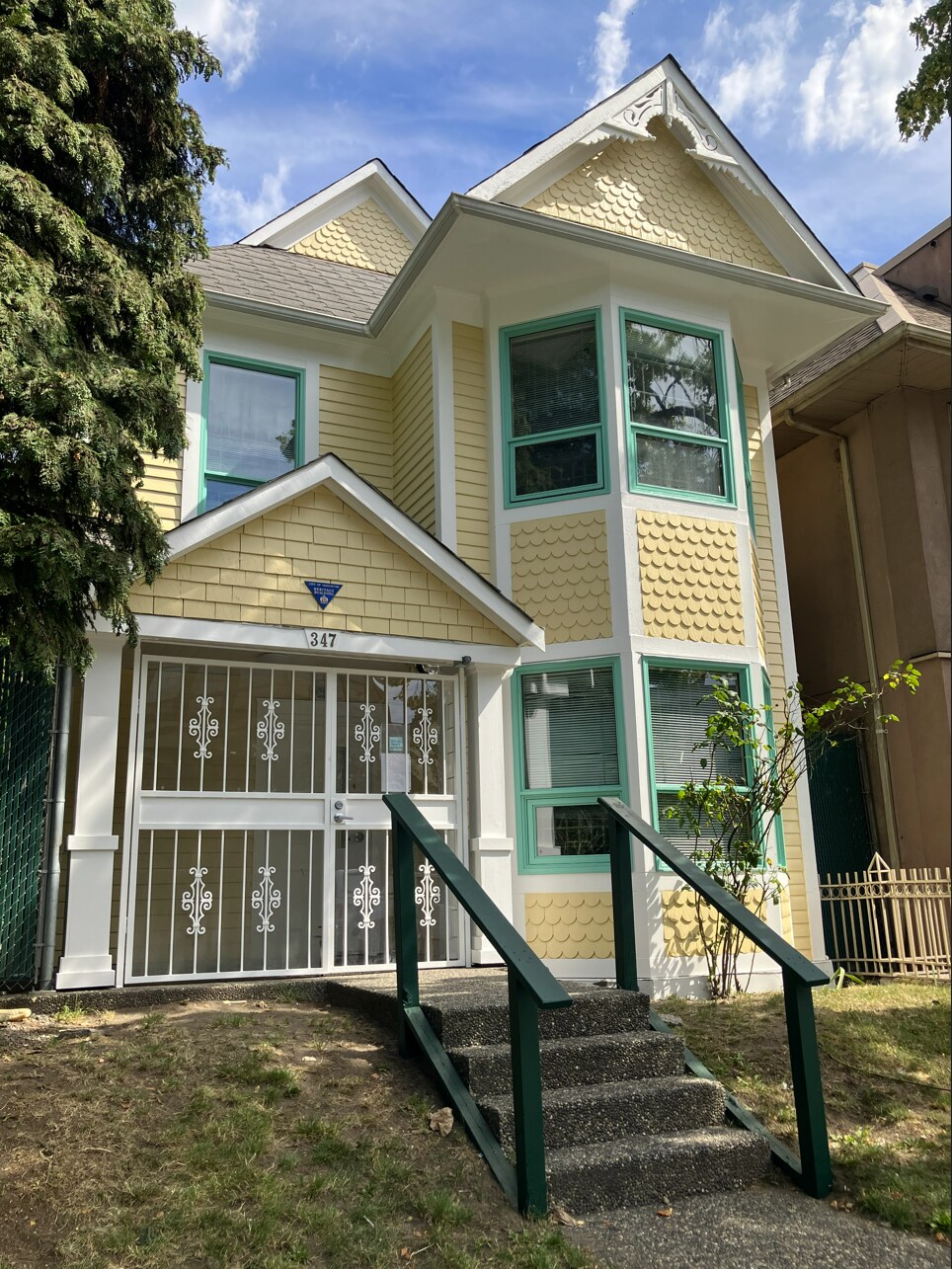 347 Cordova St E, Vancouver, BC à louer Photo principale– Image 1 sur 2