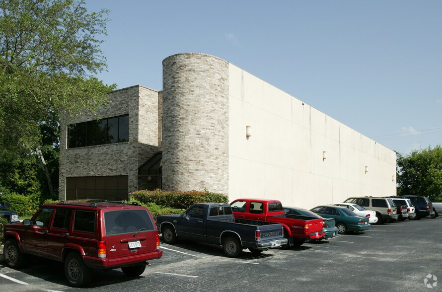 518 E Ramsey Rd, San Antonio, TX à louer - Photo de l’immeuble – Image 2 sur 12