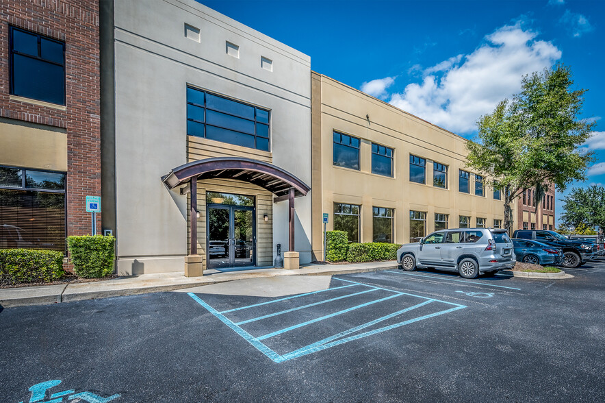 4969 Centre Pointe Dr, North Charleston, SC à louer - Photo de l’immeuble – Image 2 sur 23