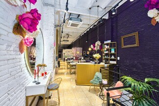 Plus de détails pour Local commercial à louer