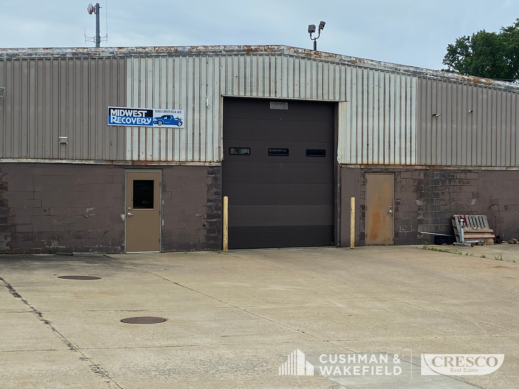 15415-15417 Chatfield Ave, Cleveland, OH à louer Photo principale– Image 1 sur 10