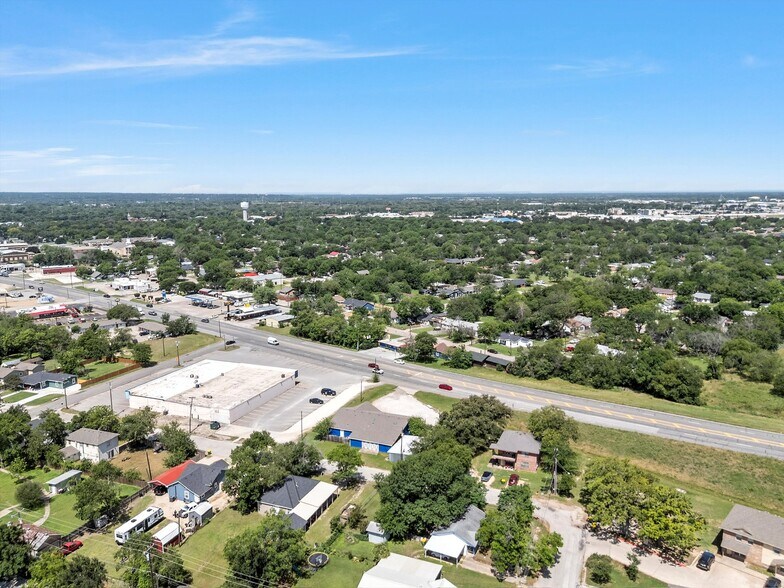 3715 Bellmead Dr, Bellmead, TX à vendre - Photo de l’immeuble – Image 2 sur 74