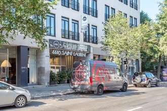 4446 Boul Saint-Laurent, Montréal, QC à louer Photo intérieure– Image 2 sur 31