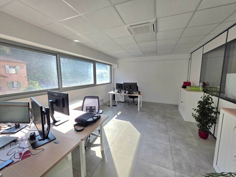 Bureau dans Nice à louer - Photo intérieure – Image 1 sur 7