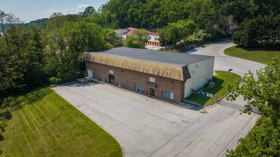 5081 W Chester Pike, Newtown Square, PA à vendre - Photo de l’immeuble – Image 2 sur 18