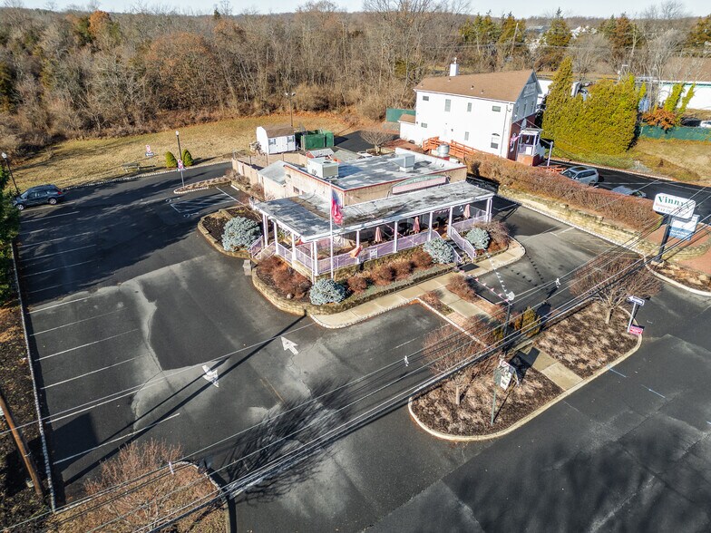 7 Allston Rd, South Brunswick, NJ à vendre - Photo de l’immeuble – Image 2 sur 6