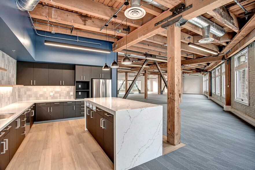 222 2nd Ave S, Seattle, WA à louer - Photo de l’immeuble – Image 3 sur 9