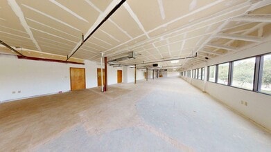 140 N Westmonte Dr, Altamonte Springs, FL à louer Photo intérieure– Image 2 sur 3