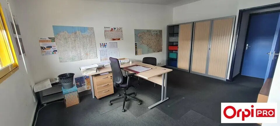 Bureau dans Pommeret à louer - Photo de l’immeuble – Image 3 sur 7