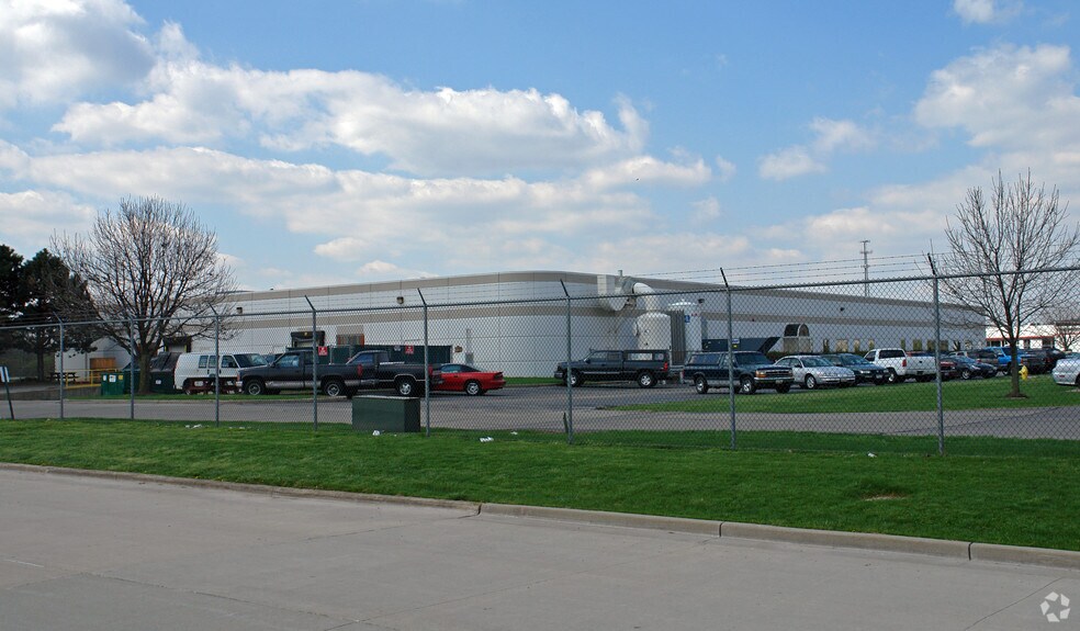 2070 Heller Dr, Dayton, OH à vendre - Photo de l’immeuble – Image 3 sur 5