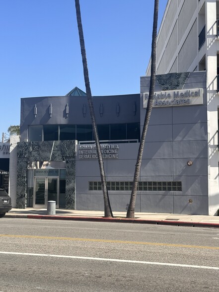 8677 Wilshire Blvd, Beverly Hills, CA à louer - Photo de l’immeuble – Image 3 sur 8