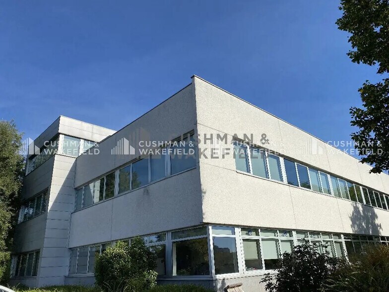 Bureau dans Entzheim à louer - Photo de l’immeuble – Image 1 sur 12