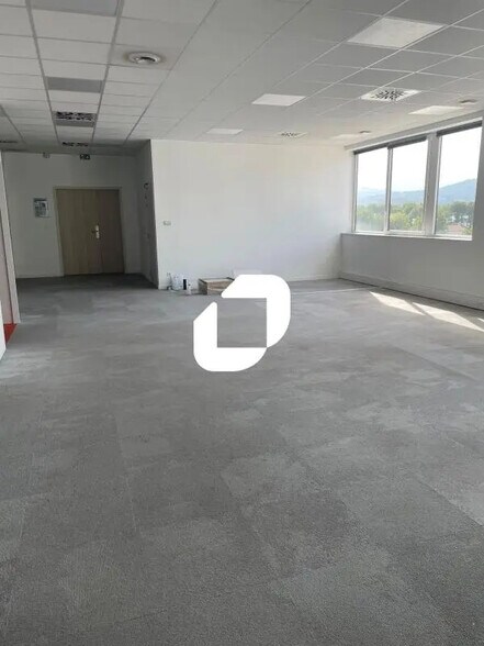 2 Rue De La Viscose, Échirolles à louer - Photo intérieure – Image 3 sur 9