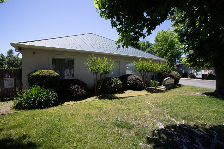353 Park Marina Cir, Redding, CA à vendre - Photo de l’immeuble – Image 3 sur 20