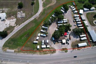 Plus de détails pour 431 N Sunset Strip St, Kenedy, TX - Spécialisé à vendre