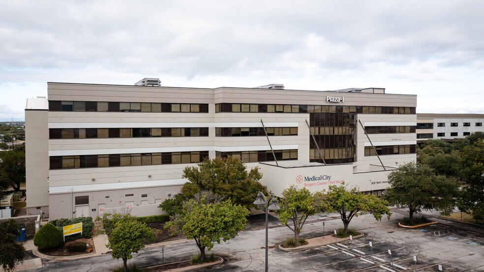 909 9th Ave, Fort Worth, TX à louer - Photo principale – Image 1 sur 2