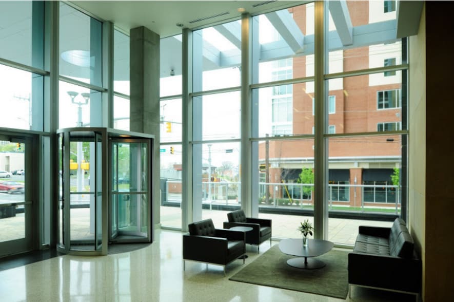 700 12th Ave S, Nashville, TN à louer - Hall d’entrée – Image 2 sur 6
