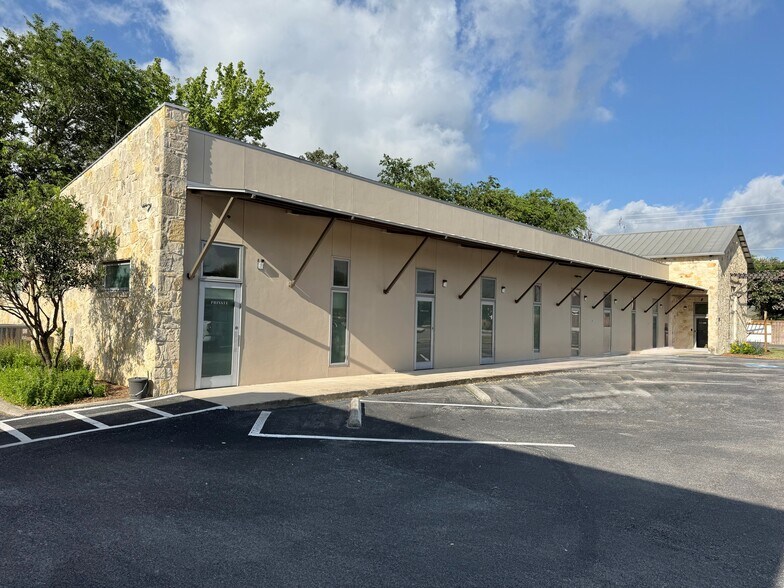 109 Enterprise Pky, Boerne, TX à vendre - Photo de l’immeuble – Image 3 sur 5