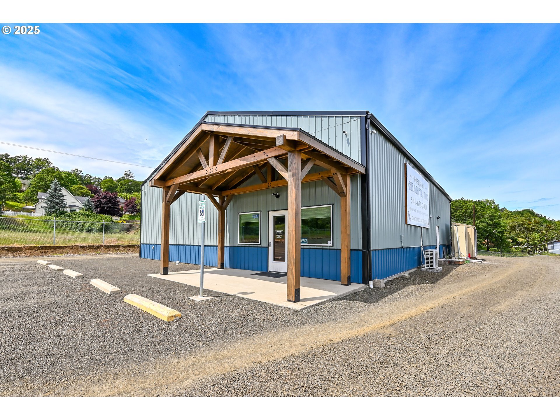 161 Heritage Way, Roseburg, OR à vendre Photo principale– Image 1 sur 49