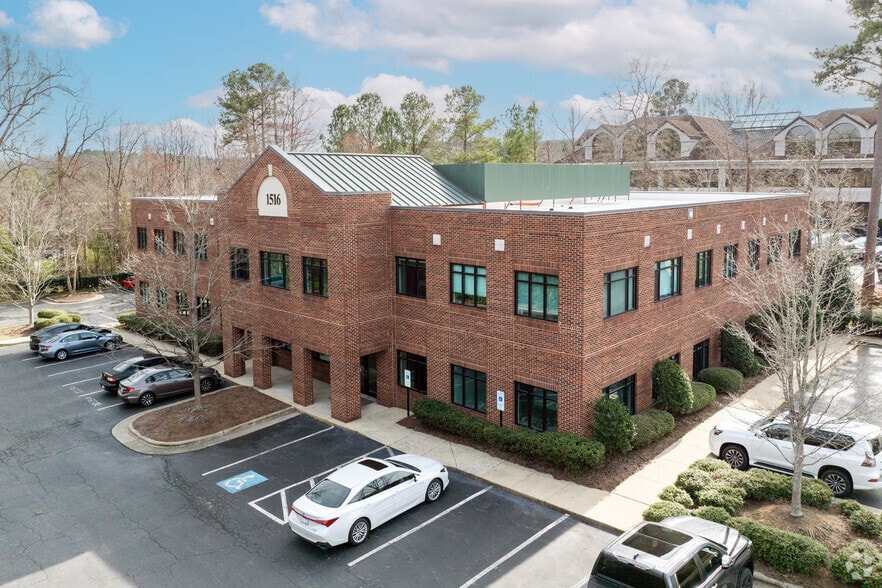 1516 E Franklin St, Chapel Hill, NC à vendre - Photo principale – Image 1 sur 16