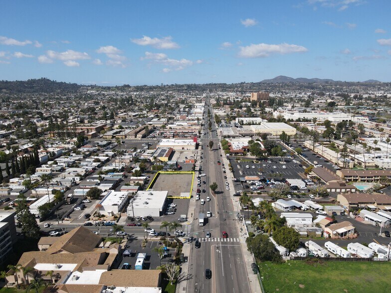 985 E Main St, El Cajon, CA à louer - Photo de l’immeuble – Image 3 sur 3