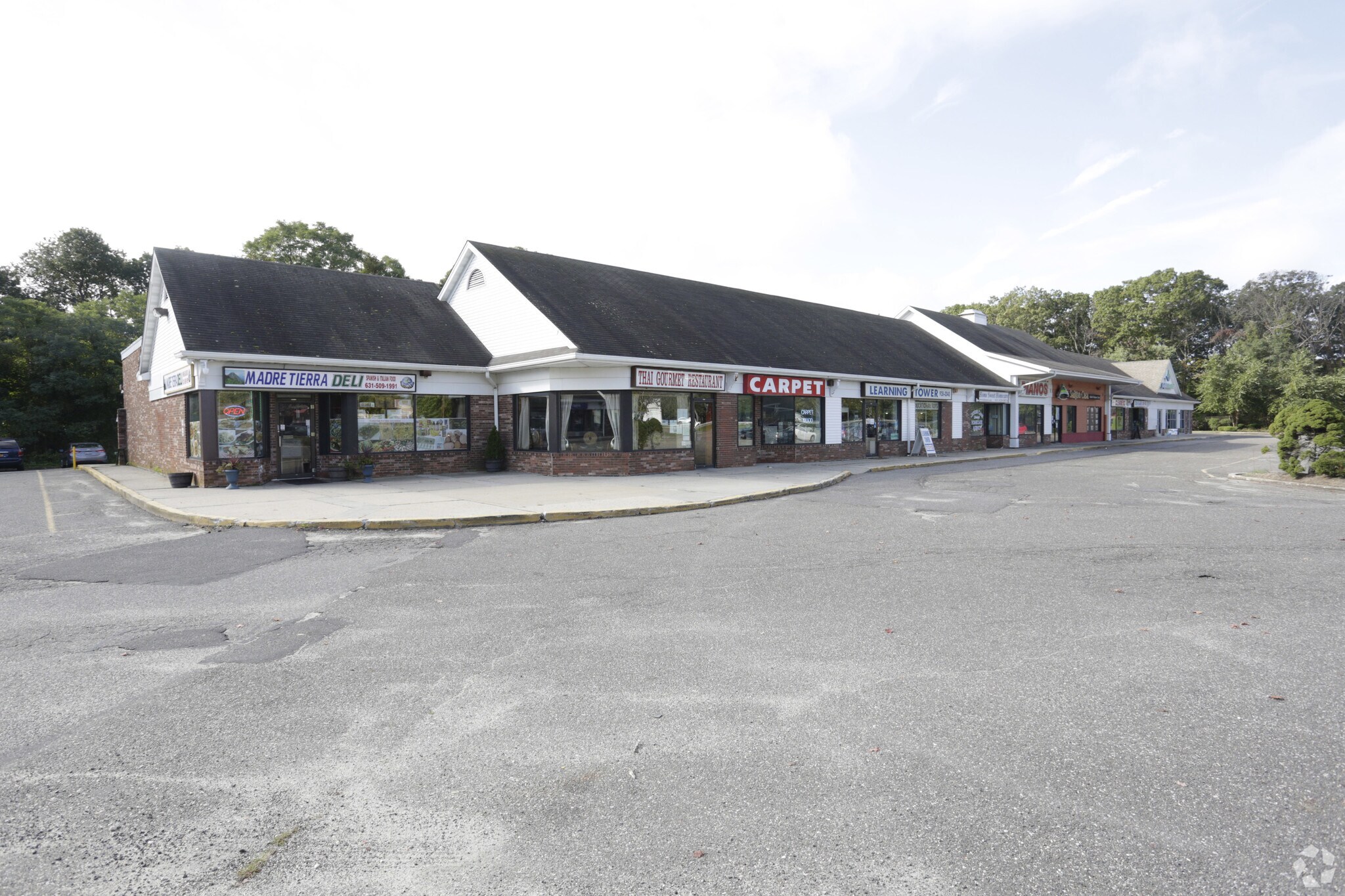 4747 Nesconset Hwy, Port Jefferson Station, NY à louer Photo principale– Image 1 sur 13