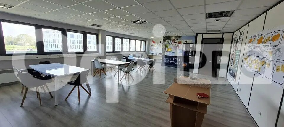 Bureau dans Plérin à louer - Photo de l’immeuble – Image 1 sur 7