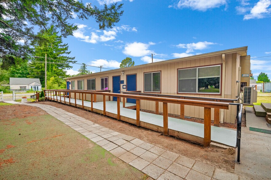 5942 Portal Way, Ferndale, WA à louer - Photo de l’immeuble – Image 3 sur 14