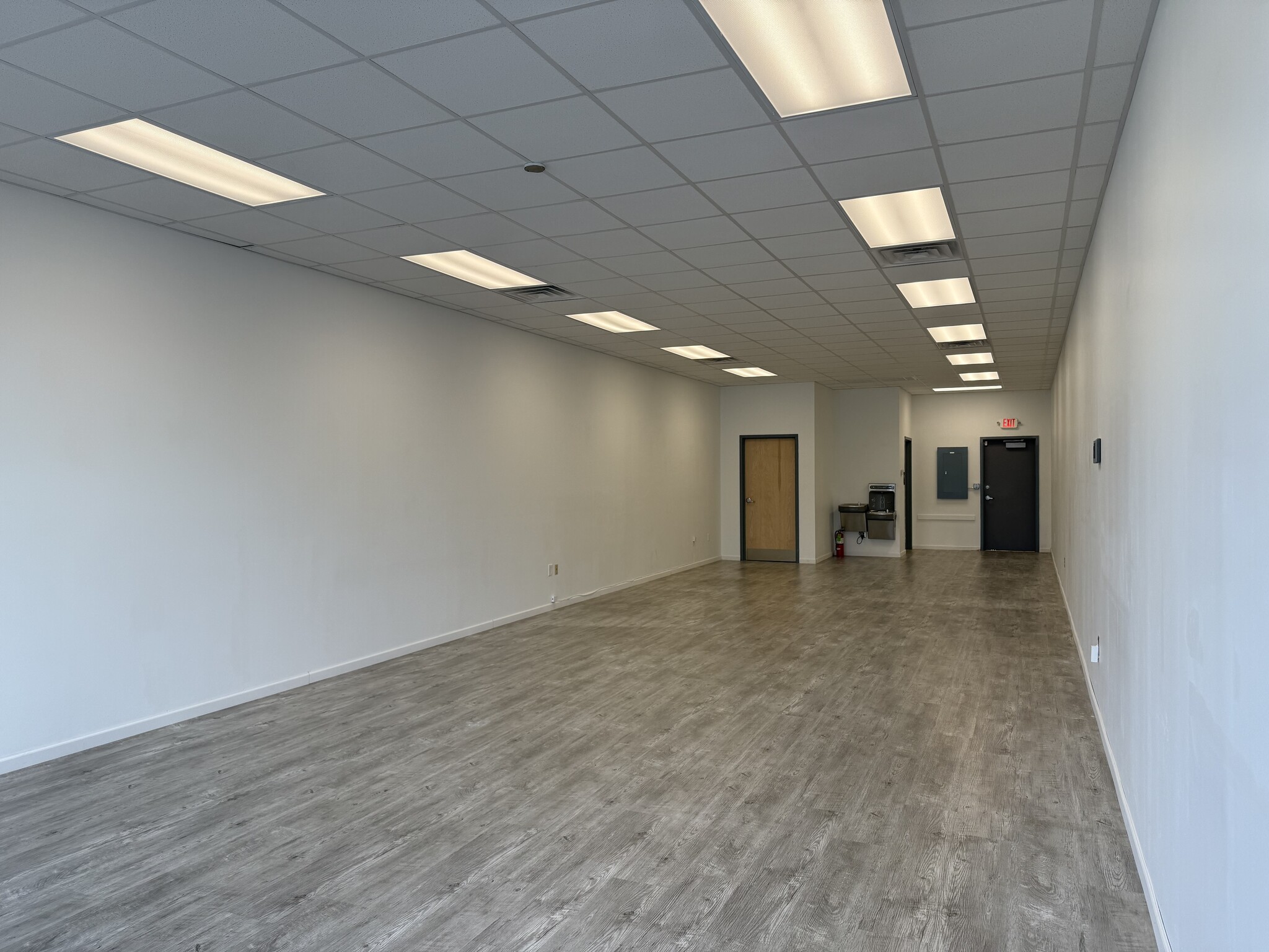 7449 Airport Blvd, Mobile, AL à louer Photo intérieure– Image 1 sur 3