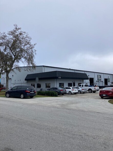 130 Tech Dr, Sanford, FL à louer - Photo de l’immeuble – Image 2 sur 3